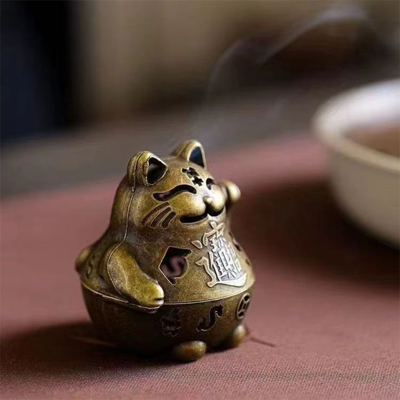 Lucky Cat Incense Burner Elega - Japanese Lifestyle Goods のレビューと価格